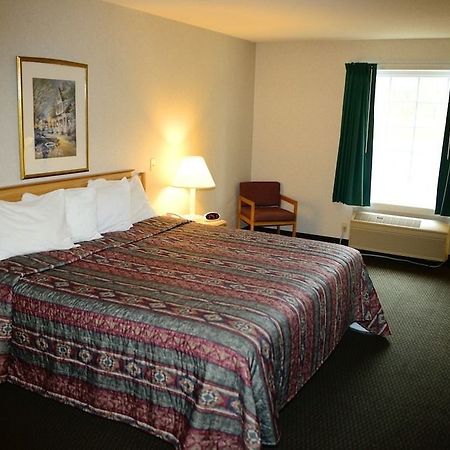 Ameriway Inn And Suites Bad Axe Exteriör bild